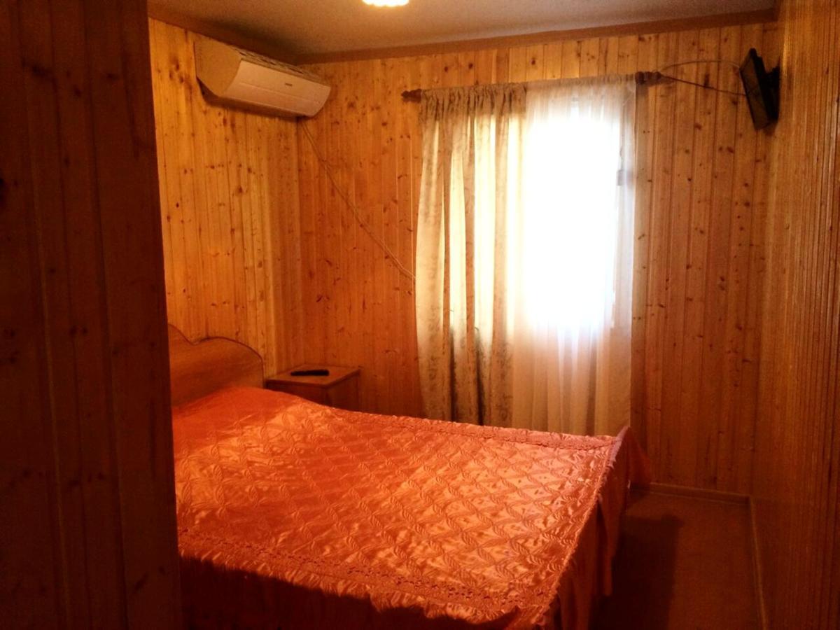 سوخومي Guesthouse On Zheleznodorozhnaya المظهر الخارجي الصورة