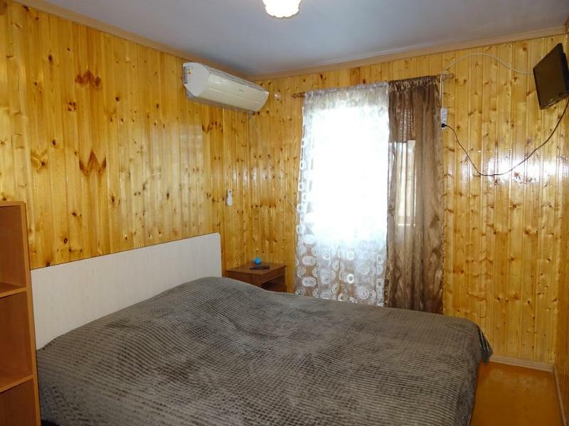 سوخومي Guesthouse On Zheleznodorozhnaya المظهر الخارجي الصورة