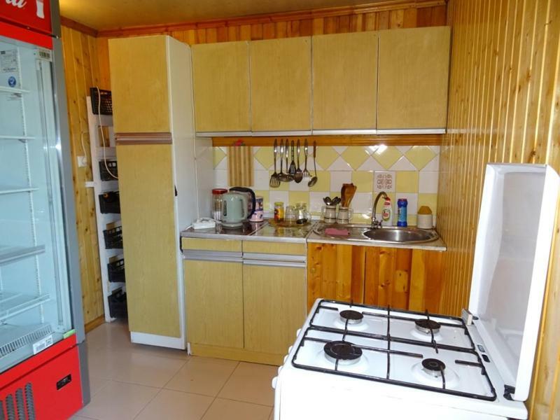 سوخومي Guesthouse On Zheleznodorozhnaya المظهر الخارجي الصورة
